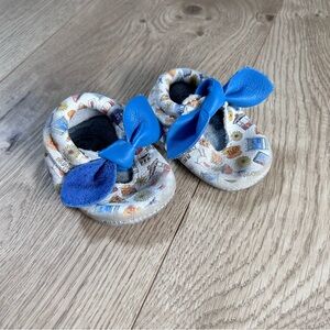 Freshly picked Gilmore girls bow leather shoes size 1